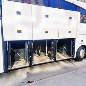 375 Мерседес 60 місць оренда автобуса Київ - авто на весілля у Києві - портфоліо 5