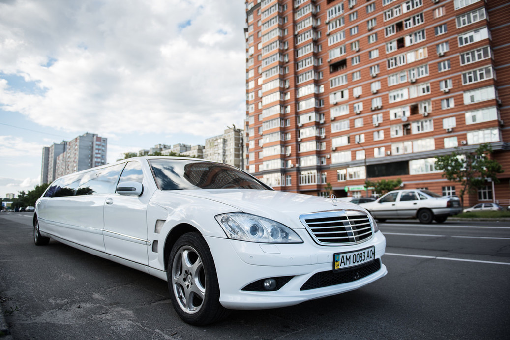 Mercedes 221 Long 