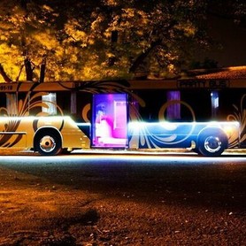 064 Автобус Party Bus Golden Prime пати бас - авто на весілля у Києві - портфоліо 4