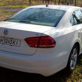 Volkswagen Passat Comfort - авто на весілля у Маріуполі - портфоліо 2