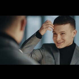 Ведучий Іван Шутір