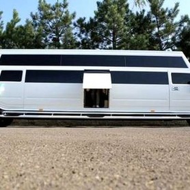 032 Лімузин Mega Hummer H2 Disco - авто на весілля у Києві - портфоліо 6
