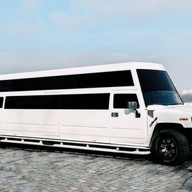 032 Лімузин Mega Hummer H2 Disco - авто на весілля у Києві - портфоліо 1