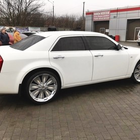 Крайслер 300С - авто на весілля у Дніпрі - портфоліо 3