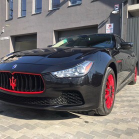 Maserati Ghibli - авто на весілля у Києві - портфоліо 1
