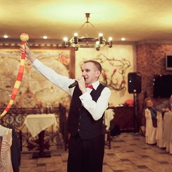 Дмитро  Суботенко - ведучий у Києві - фото 1