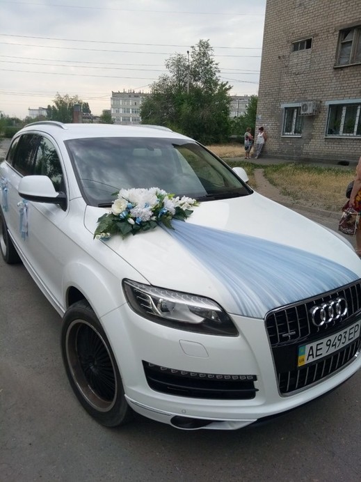 Ауди Q 7 