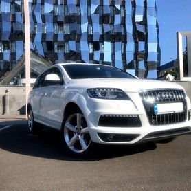 Audi Q7 - авто на весілля у Харкові - портфоліо 3