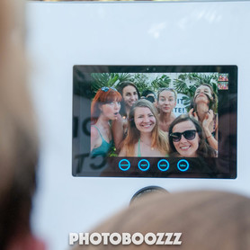 Photoboozzz фотобудка селфизеркало инстапринтер - артист, шоу у Дніпрі - портфоліо 5