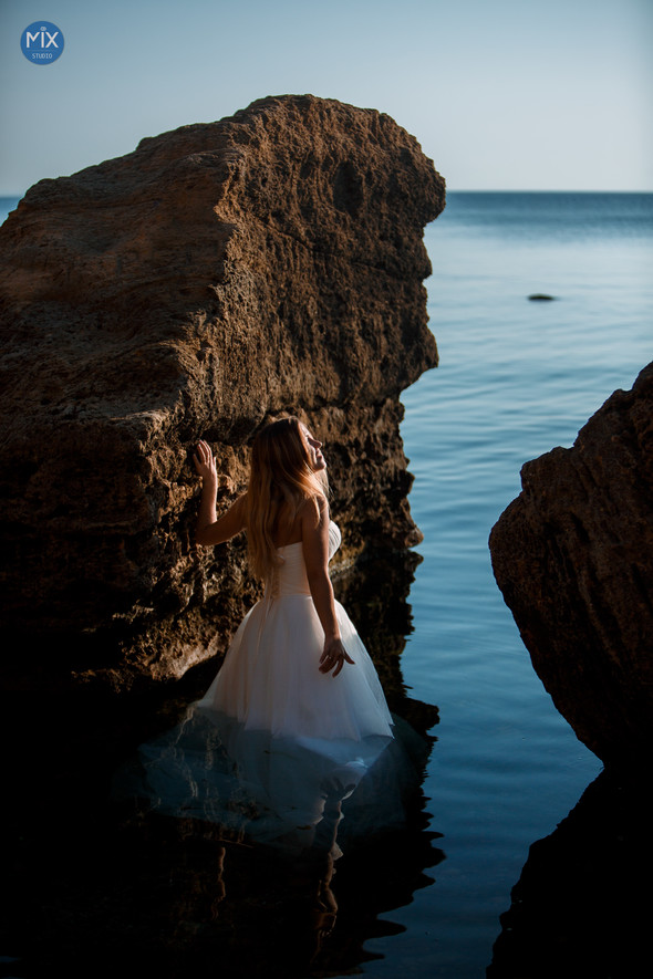 Свадебный рассвет у моря - фото №11