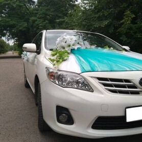 Toyota Corolla - авто на весілля у Слов'янську - портфоліо 3