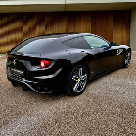 Ferrari FF - авто на весілля у Києві - портфоліо 3