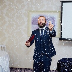 Иллюзионист Илья Левченко - артист, шоу у Дніпрі - фото 3