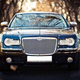 Chrysler 300 C - авто на весілля у Черкасах - портфоліо 2