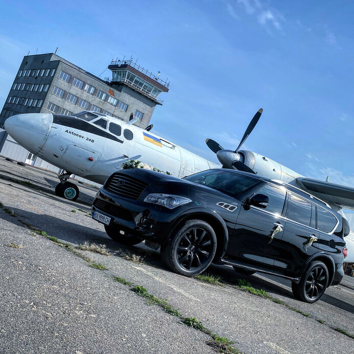 Infiniti 