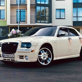 Chrysler C300 - авто на весілля у Вінниці - портфоліо 1