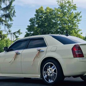Chrysler C300 - авто на весілля у Вінниці - портфоліо 2