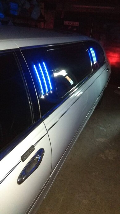 Lincoln Town Car 