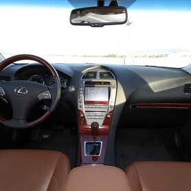 Lexus ES 350 - авто на весілля у Києві - портфоліо 3