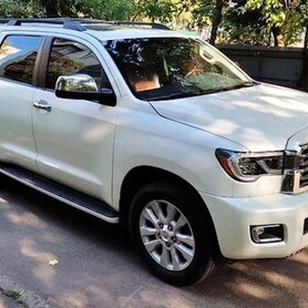 381 Toyota Sequoia оренда білий джип - авто на весілля у Києві - портфоліо 1