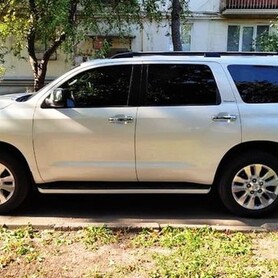 381 Toyota Sequoia оренда білий джип - авто на весілля у Києві - портфоліо 4