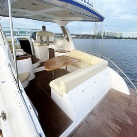 Чартерний катер Silver Craft 37 - авто на весілля у Києві - портфоліо 2