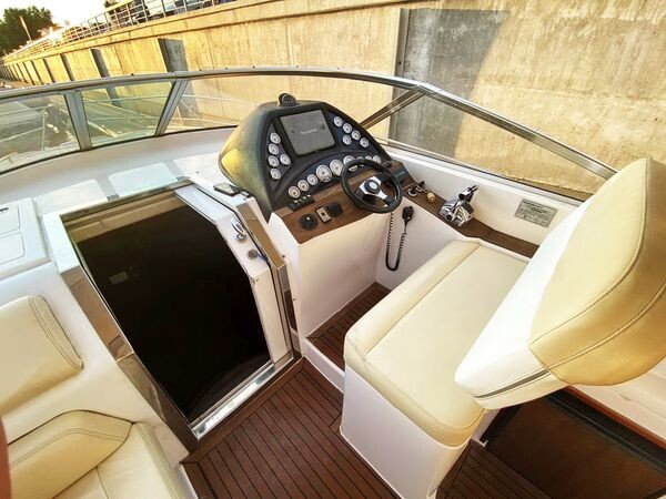 Чартерний катер Silver Craft 37 