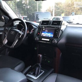 Toyota Land Cruiser Prado - авто на весілля у Херсоні - портфоліо 5