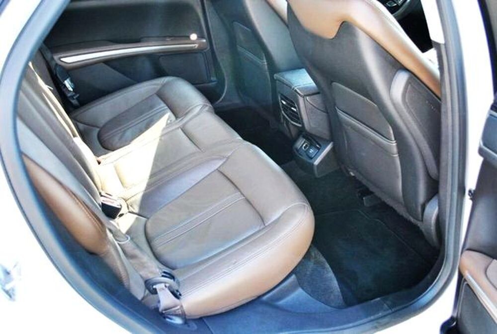 062 Lincoln MKZ Hybrid на весілля 