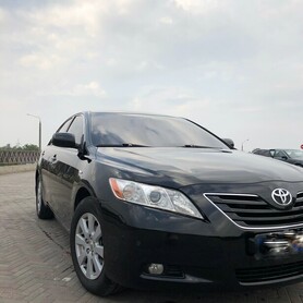 Toyota Camry - авто на весілля у Харкові - портфоліо 1
