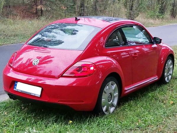 234 Volkswagen New Beetle червоний оренда прокат 