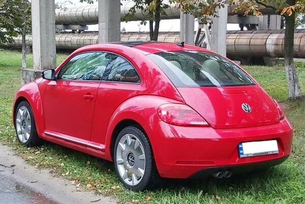 234 Volkswagen New Beetle червоний оренда прокат 