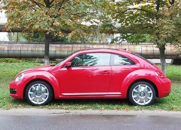 234 Volkswagen New Beetle червоний оренда прокат 