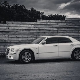 Chrysler 300c - авто на весілля у Харкові - портфоліо 2