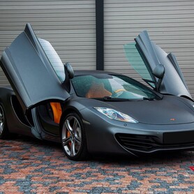 McLaren 12C - авто на весілля у Києві - портфоліо 1