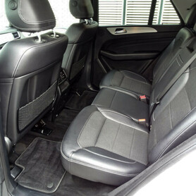 MERCEDES ML - авто на весілля у Харкові - портфоліо 2