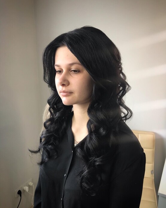 Стилист по причёскам 