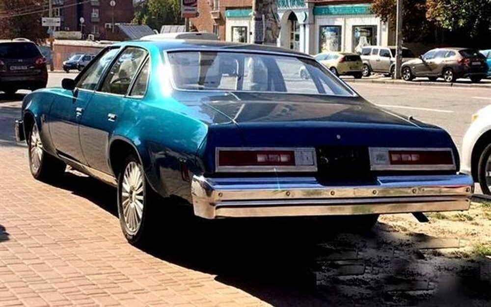 387 Ретро авто Chevrolet Malibu Classic blue 