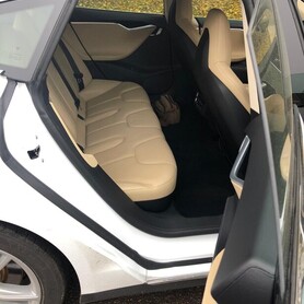 Tesla S - авто на весілля у Одесі - портфоліо 1