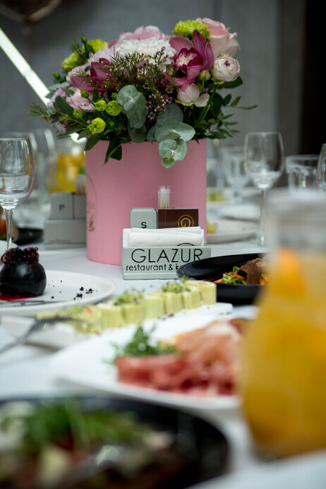 GLAZUR restaurant&karaoke
