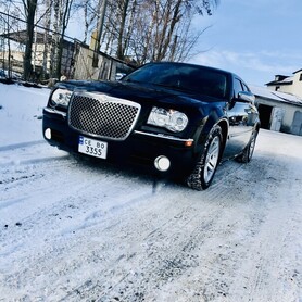 Крайслер 300с - авто на весілля у Чернівцях - портфоліо 3