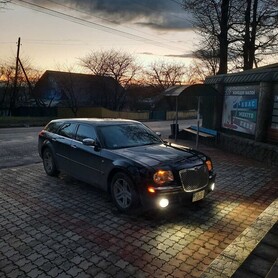 Крайслер 300с - авто на весілля у Чернівцях - портфоліо 1