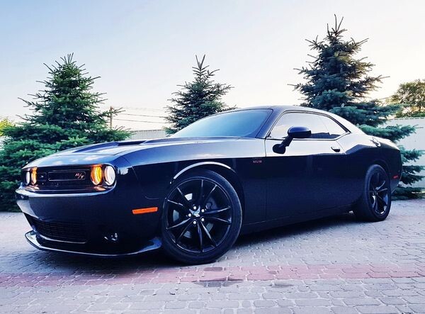 267 Dodge Challenger RT 2018 года 5.7 л оренда 