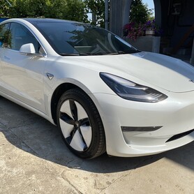 Tesla Model 3 - авто на весілля у Одесі - портфоліо 1