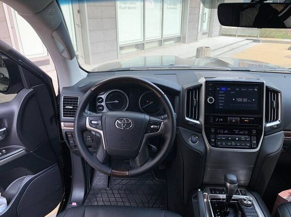 256 Оренда позашляховика Toyota Land Cruiser 200 
