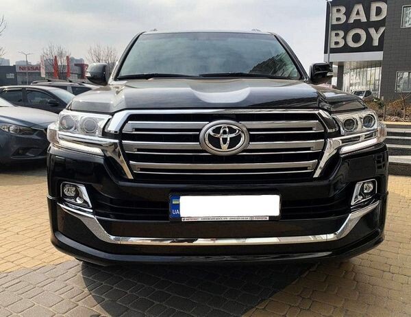 256 Оренда позашляховика Toyota Land Cruiser 200 