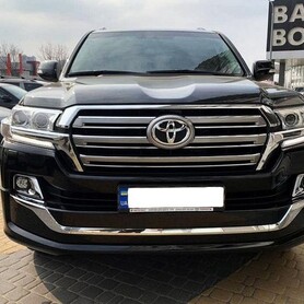 256 Оренда позашляховика Toyota Land Cruiser 200 - авто на весілля у Києві - портфоліо 2