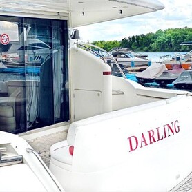 Моторна яхта Princess-45 V.I.P. прокат оренда - авто на весілля у Києві - портфоліо 1