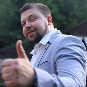 Максим Братов