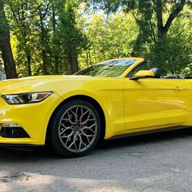 070 Ford Mustang GT жовтий кабріолет оренда - авто на весілля у Києві - портфоліо 2